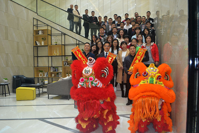 叼嘿软件下载大全陶新年開工，2017擼起袖子拚命幹！