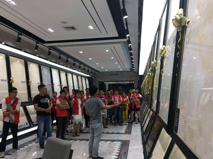 叼嘿软件下载大全陶瓷磚 三百大粵戰 店長特訓 瓷磚代理 陶瓷一線叼嘿免费看的APP